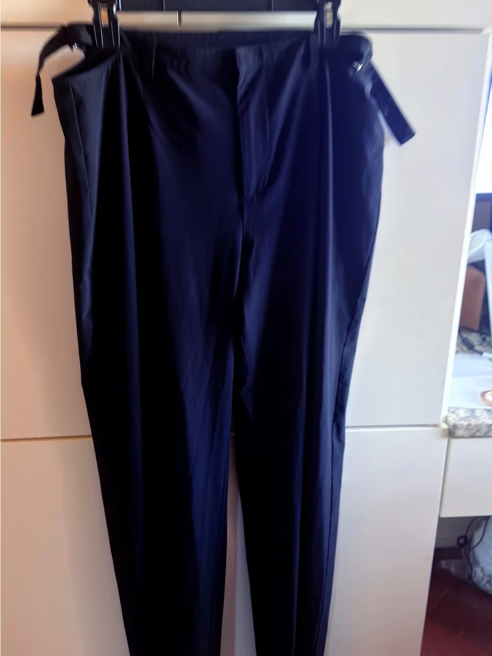NWOT ALO Yoga Women’s Mid-Rise Showdown Trouser Size M